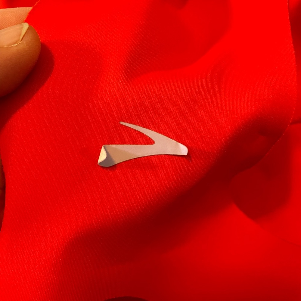 Brooks Sports Bra - Picture 3 of 6